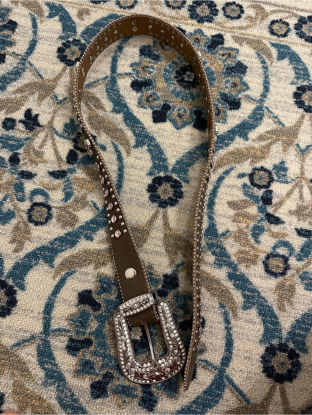 Western-style brown synthetic leather belt,